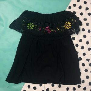 Black Floral Off The Shoulder Top | Size S/M